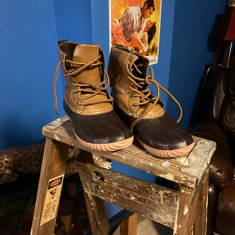 Kids duck boots